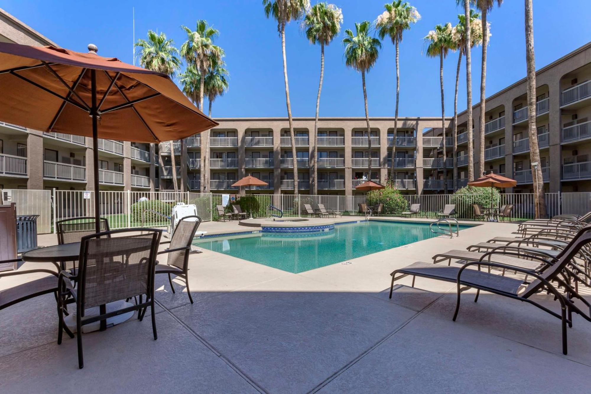 Best Western Plus Scottsdale Thunderbird Suites Exteriér fotografie